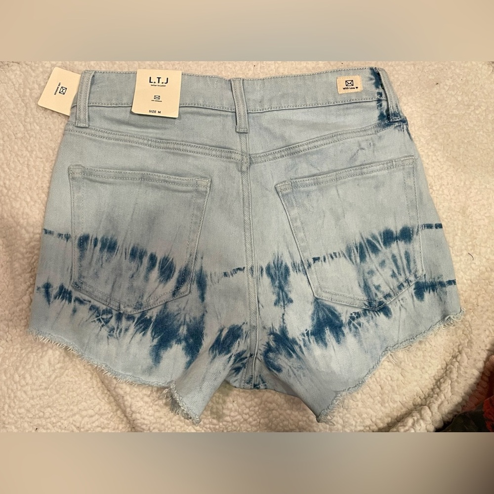 Letters to Juliet NWT High waisted Tie Dye cut off shorts size M